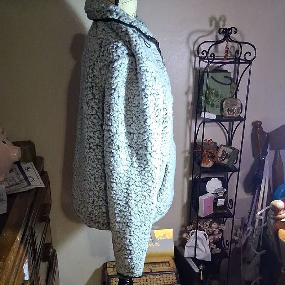 Pink Victoria's Secret Cozy Textured Fleece Pullover with Zipper Size Medium - Picture 5 of 9